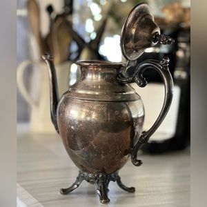 Vintage Silver Plated Footed Coffee/Tea Pot W/Hinged Lid